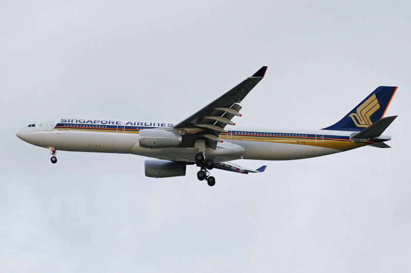 9V-STO A330-343E Singapore Airlines - Perth